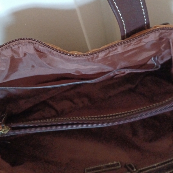 Tommy Hilfiger brown larger purse - Picture 6 of 6